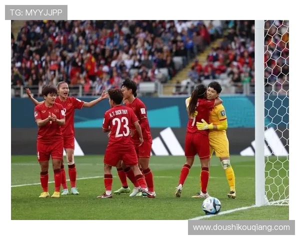 女足名宿范运杰强调青训理念重要性期待年轻球员走向国际舞台 女足名宿范运杰强调青训理念重要性期待年轻球员走向国际舞台