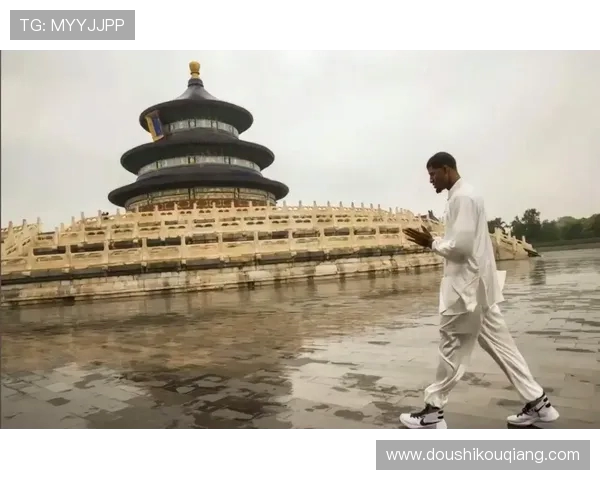 保罗乔治为妻子庆生晒美照35岁依然魅力四射令人羡慕